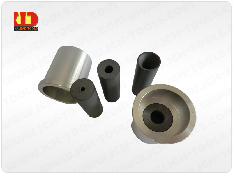 Boron carbide nozzle 18